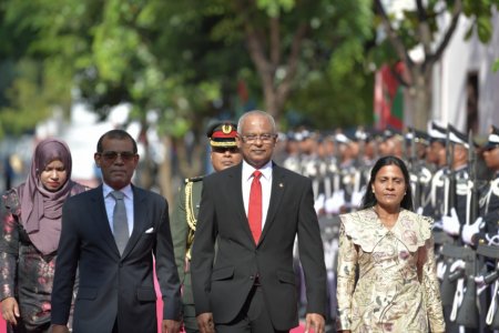 ނަޝީދުގެ ތާއީދު ފަޒްނާގެ ވާހަކަތަކަށް